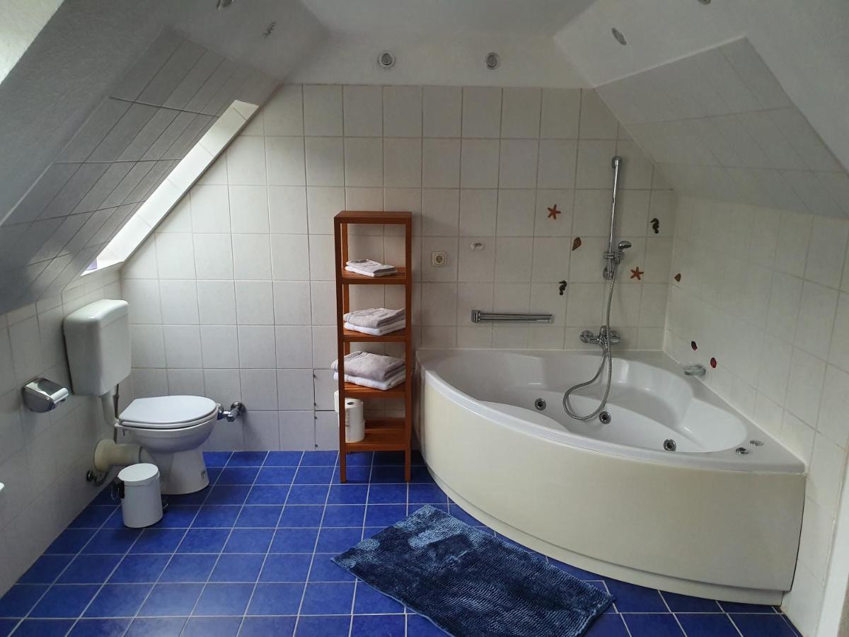 Apartment Binnenhafen Дуйсбург Екстериор снимка